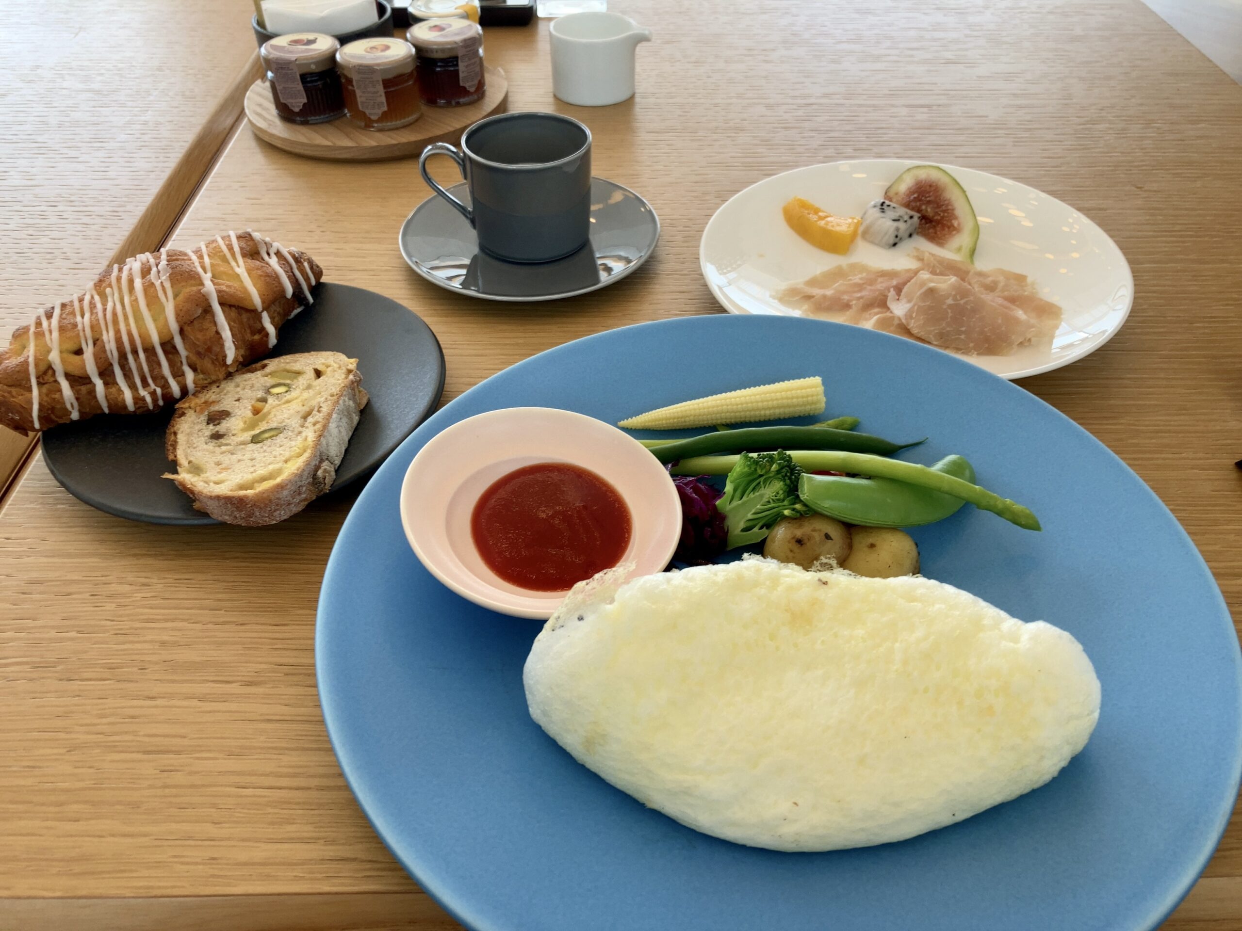 「W大阪」朝食の様子