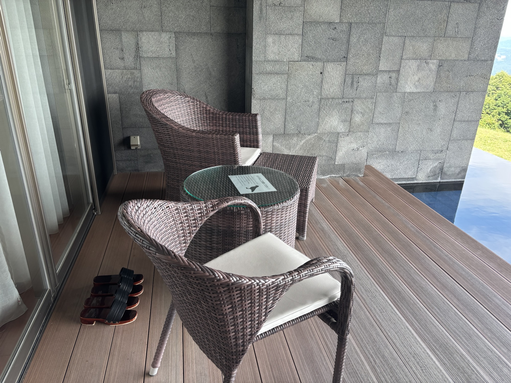 【赤倉観光ホテル】スパ＆スイート棟温泉露天テラスツインBへバースデー泊