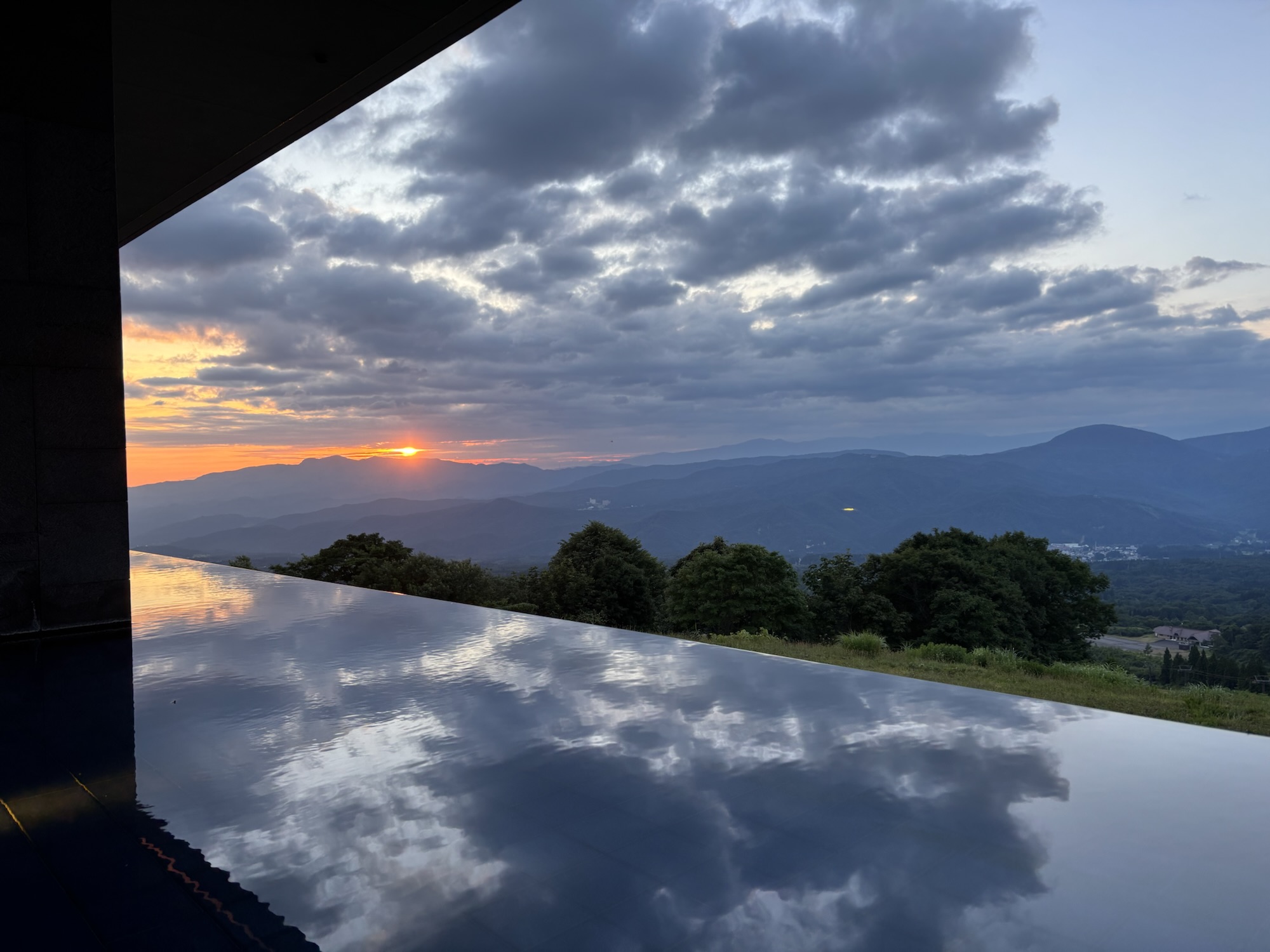 【赤倉観光ホテル】スパ＆スイート棟温泉露天テラスツインBへバースデー泊