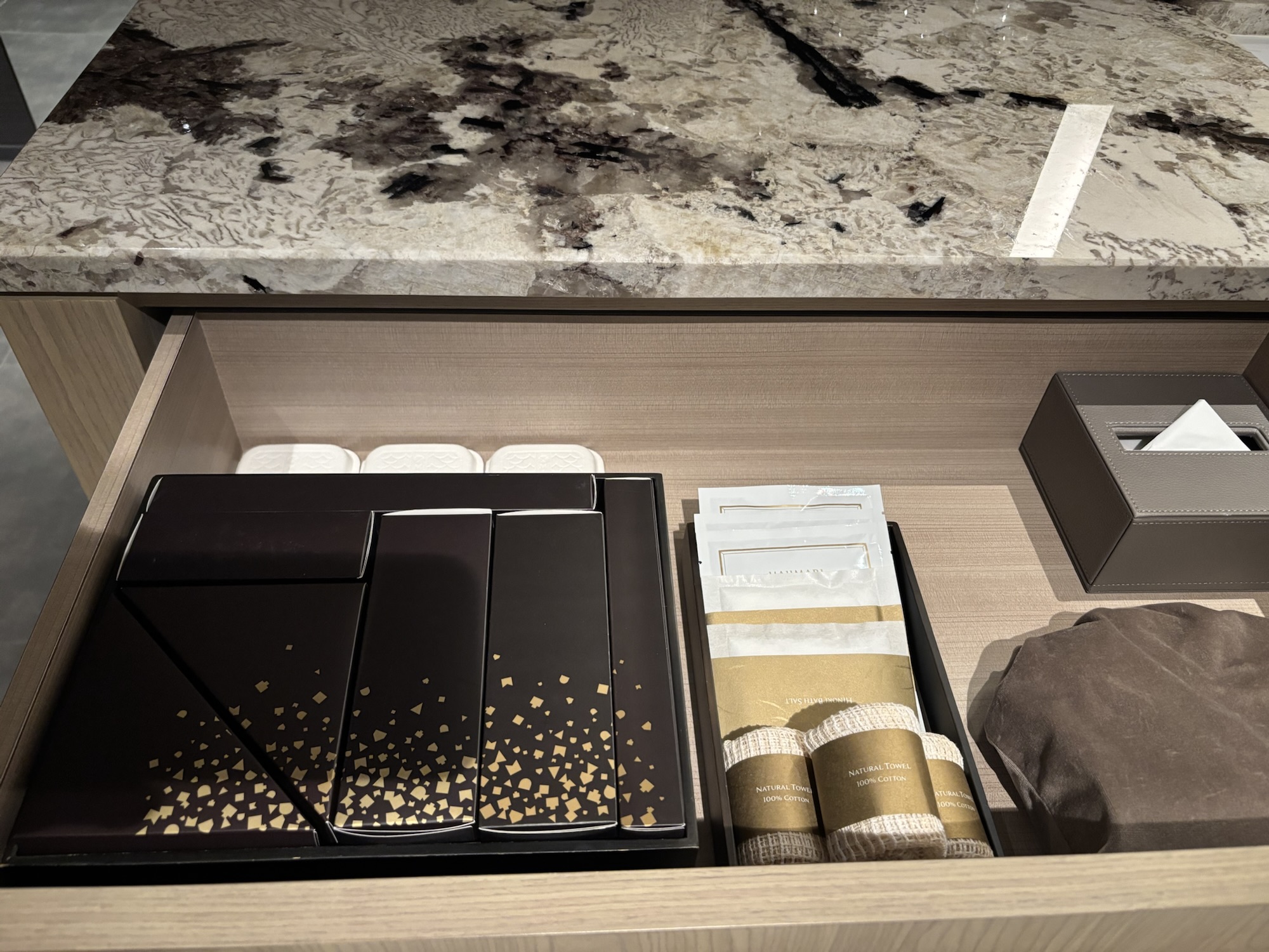 【大阪ステーションホテル】マリオットポイント泊と驚愕の9000円朝食ビュッフェ