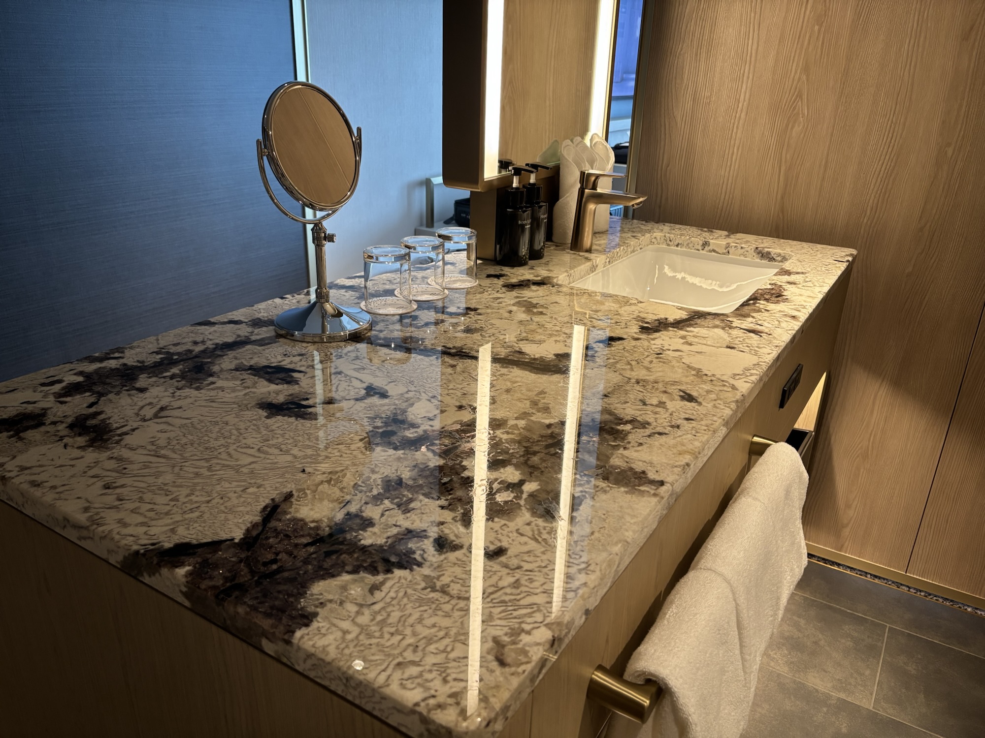 【大阪ステーションホテル】マリオットポイント泊と驚愕の9000円朝食ビュッフェ