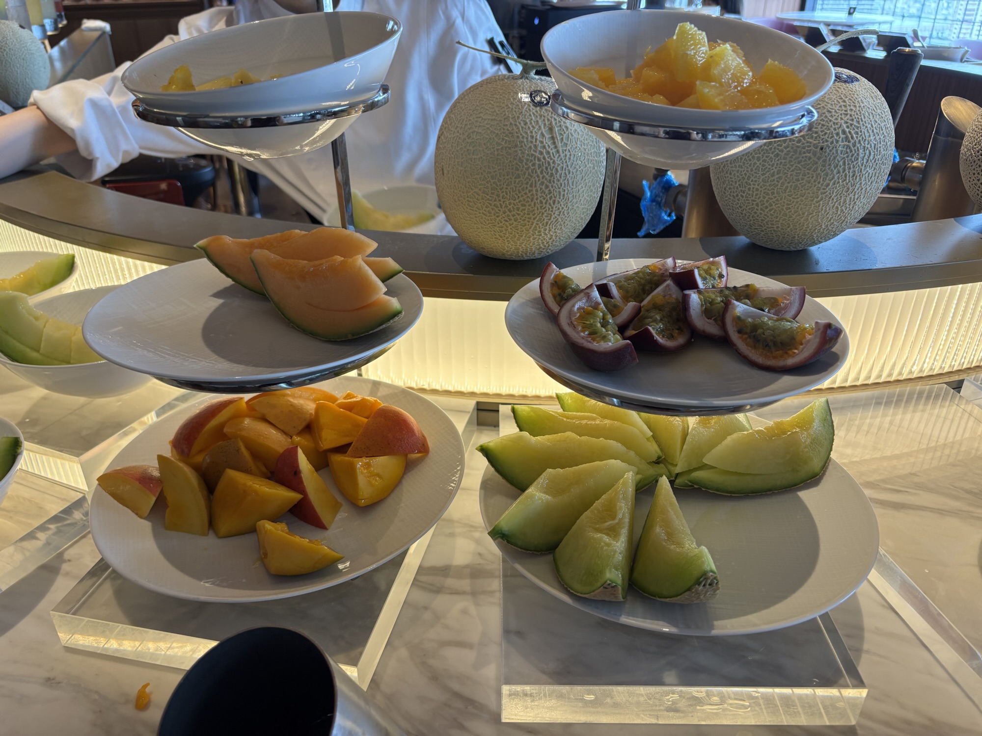 【大阪ステーションホテル】マリオットポイント泊と驚愕の9000円朝食ビュッフェ