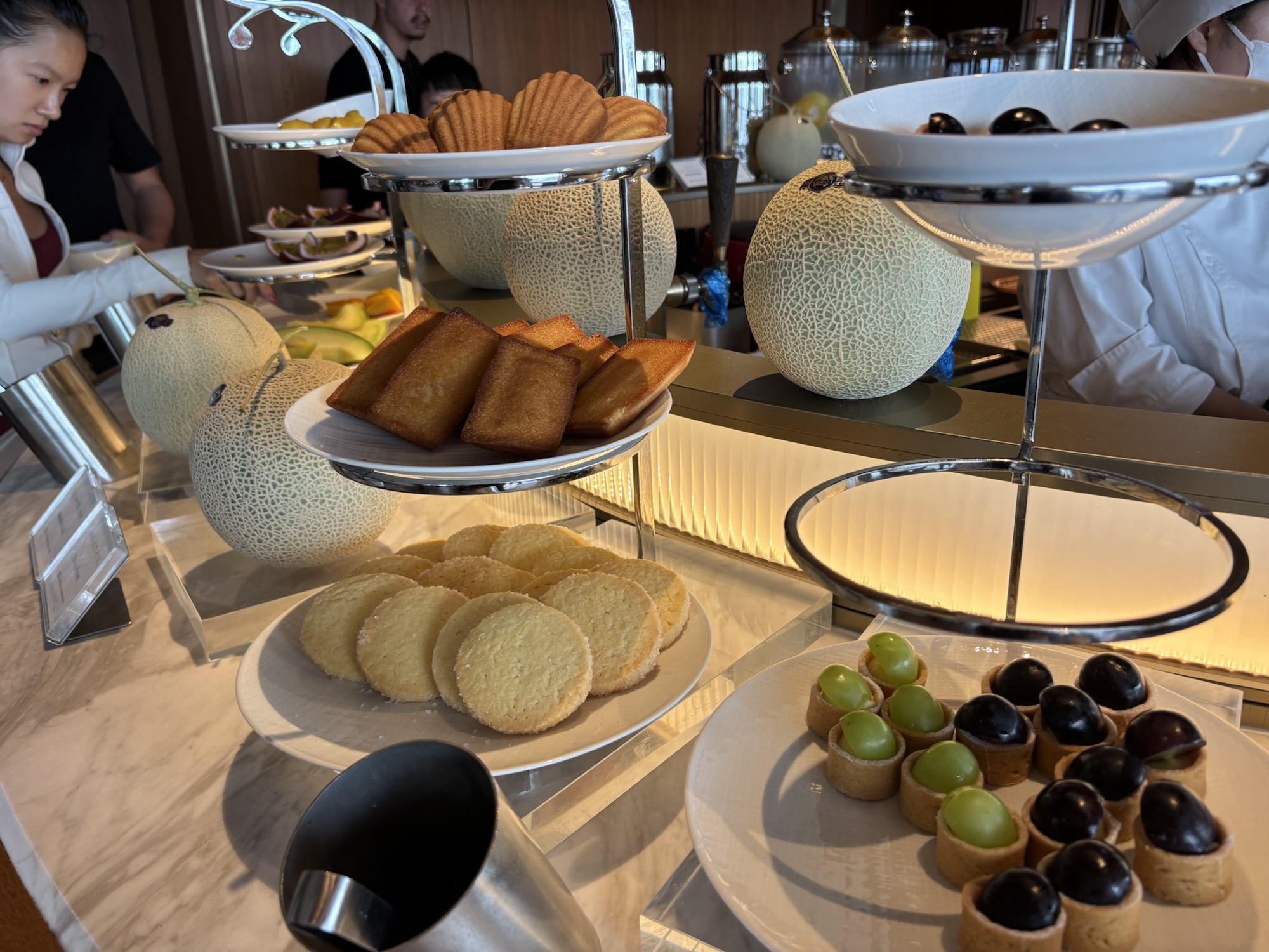 【大阪ステーションホテル】マリオットポイント泊と驚愕の9000円朝食ビュッフェ