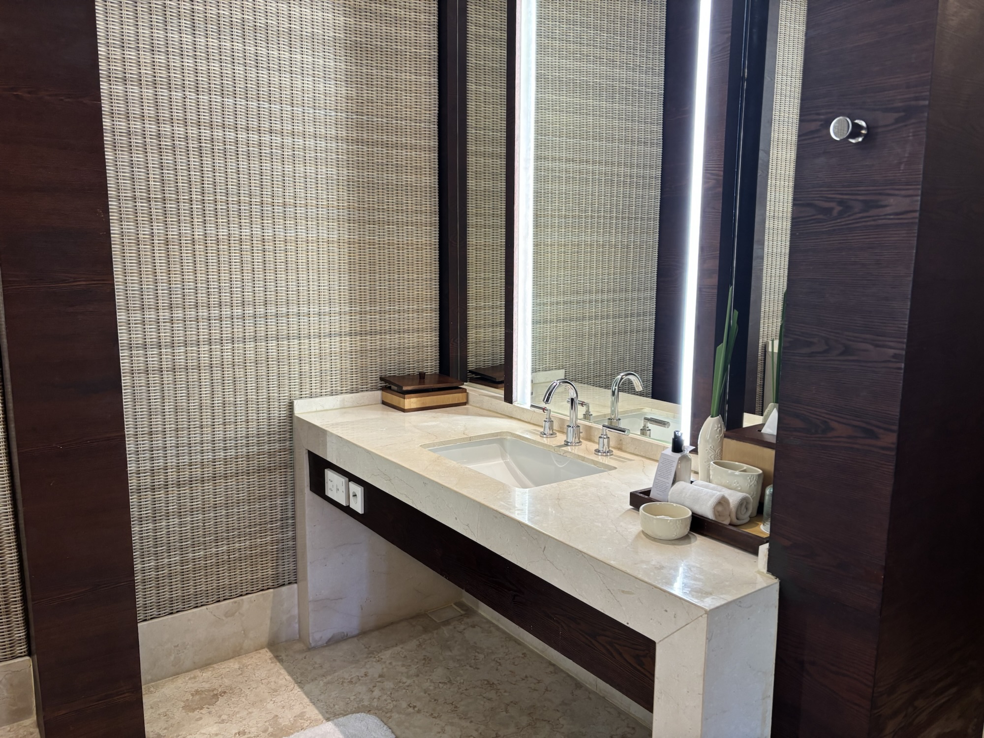 【夫婦バリ旅行】マリオットプラチナ特典満喫ザリッツカールトンバリ宿泊