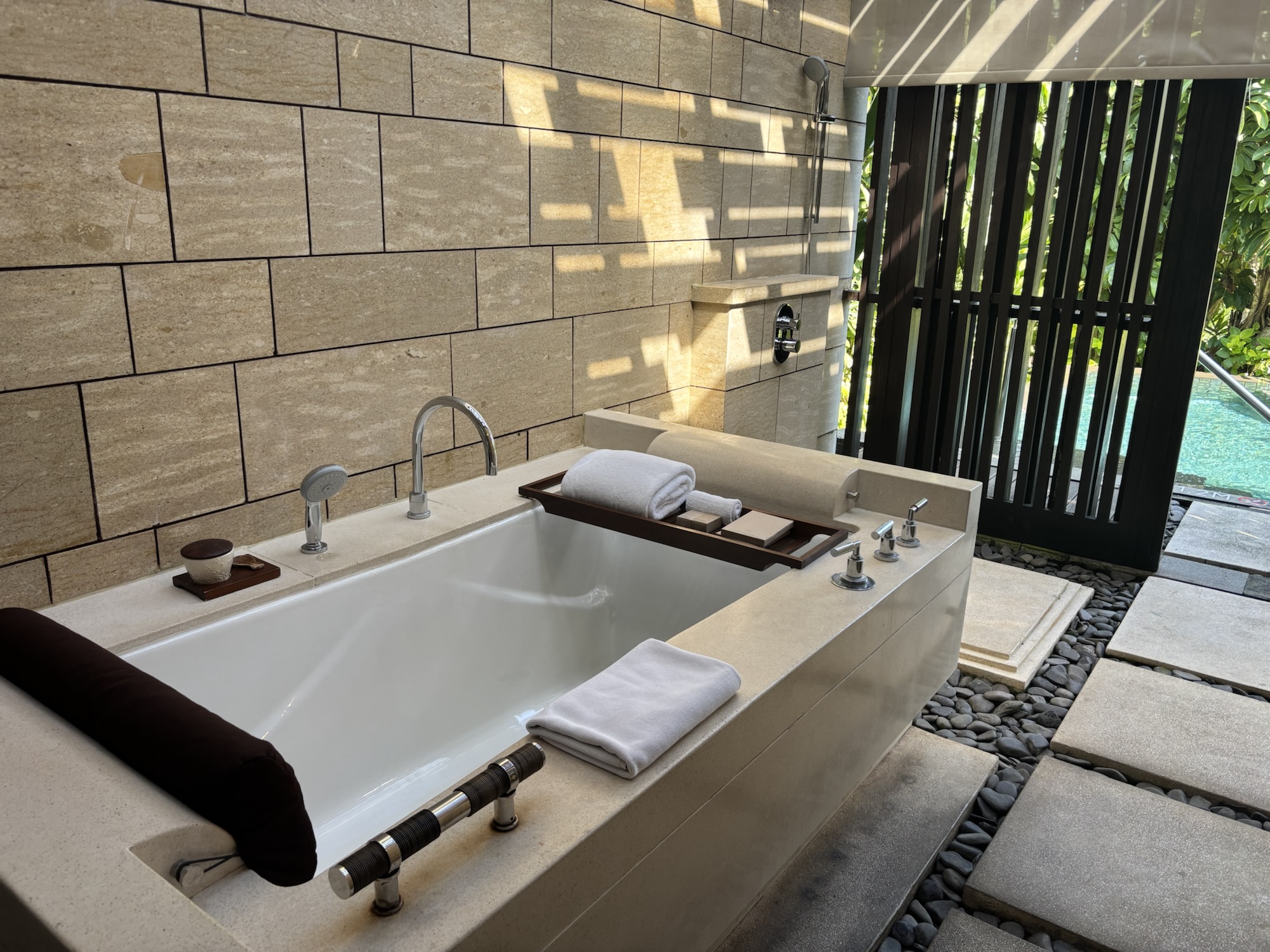 【夫婦バリ旅行】マリオットプラチナ特典満喫ザリッツカールトンバリ宿泊