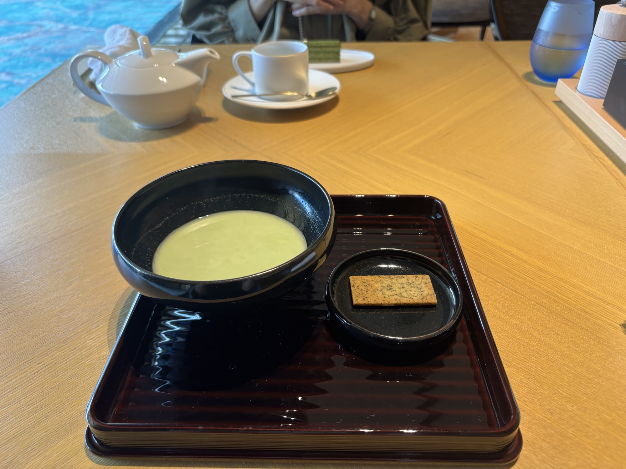 【エスパシオナゴヤキャッスル開業!】ロビーラウンジでティータイム