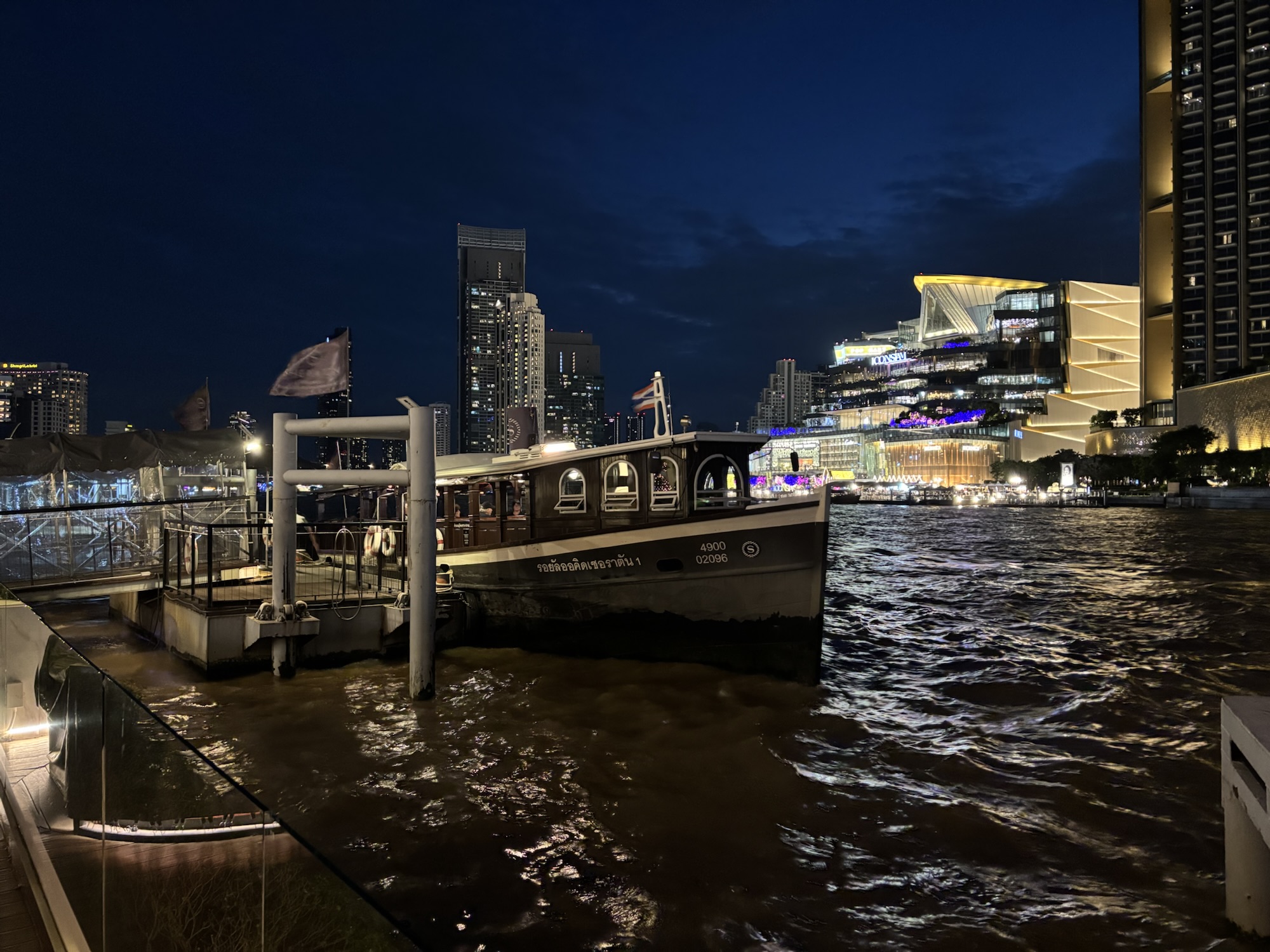 【50代母と20代娘のバンコク旅行】ロイヤルオーキッドシェラトンバンコク宿泊